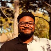 Mein Unterricht ist locker und macht Spaß, aber bringt dich echt weiter. Wir reden viel, verbessern deine Aussprache!